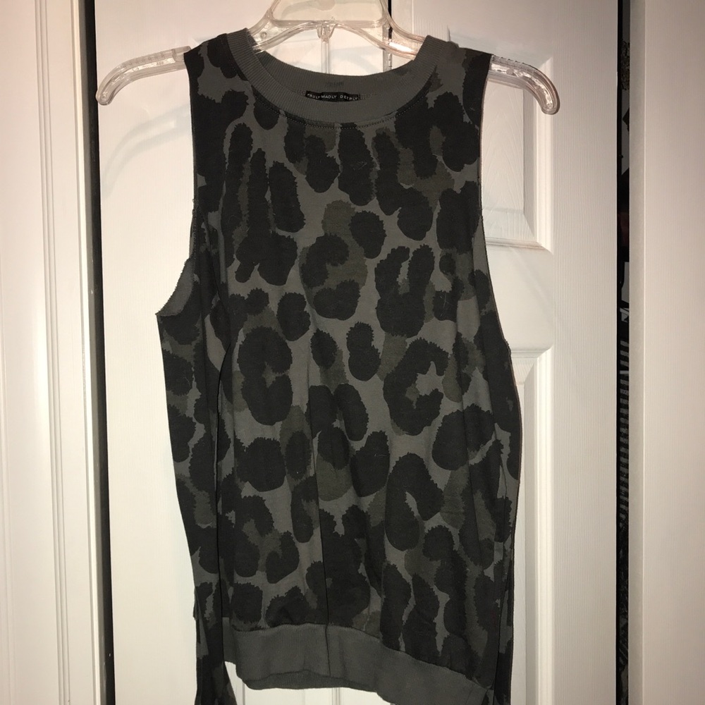 Sweater with cut out shoulders